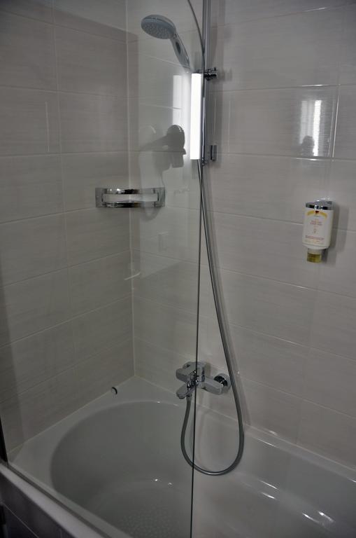 Hotel Garni Oberrhein ไรน์เฟลเดิน ห้อง รูปภาพ