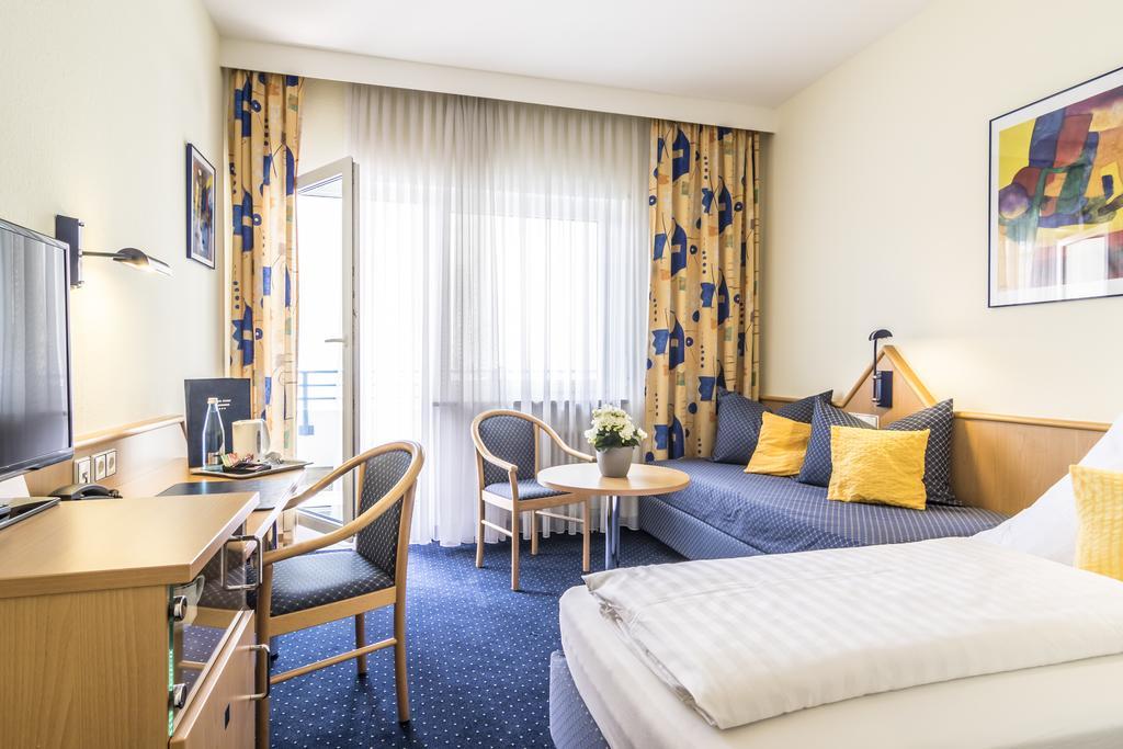 Hotel Garni Oberrhein ไรน์เฟลเดิน ห้อง รูปภาพ